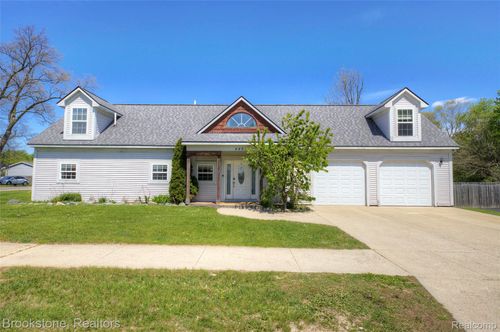4458 Seeden St, Waterford Twp, MI, 48329-4059 | Card Image
