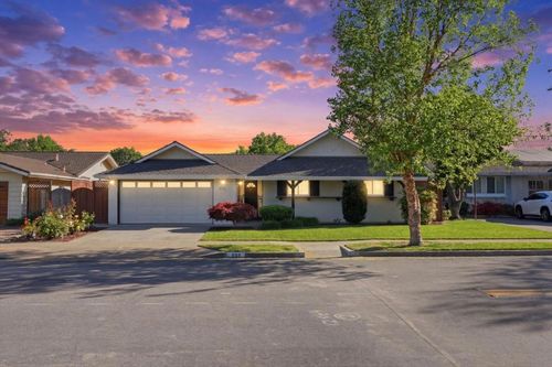 802 W Knickerbocker Dr, Sunnyvale, CA, 94087-1810 | Card Image