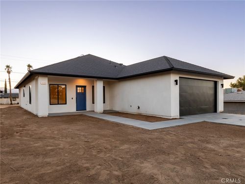 7220 Landers Ln, Yucca Valley, CA, 92284-0942 | Card Image