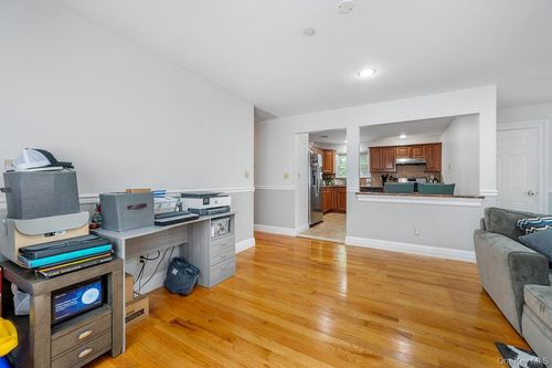 253 58th Ave, Little Neck, NY, 11362-2116 | Card Image