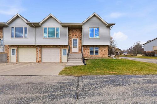 233 W Pleasant Street, Iron Ridge, WI, 53035 | Card Image