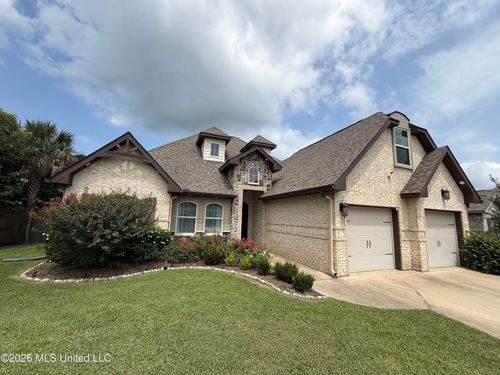 10415 E Landon Green Cir, Gulfport, MS, 39503-4985 | Card Image