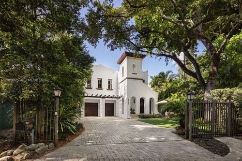 3740 Irvington Ave, Coconut Grove, FL, 33133-6106 | Card Image