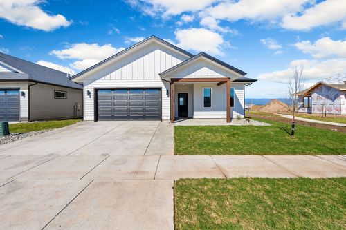 812 Rivet Way, Kalispell, MT, 59901-1039 | Card Image