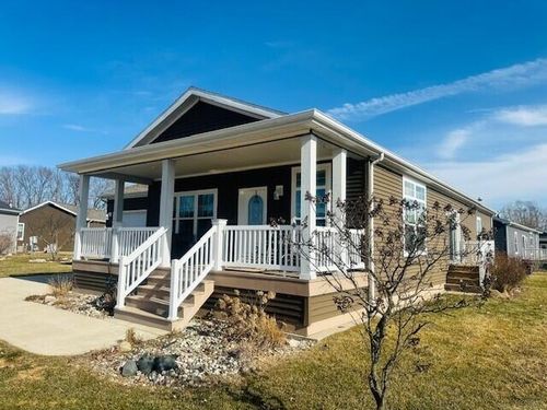 5652 Kingsley Dr, Rockford, MI, 49341-7906 | Card Image