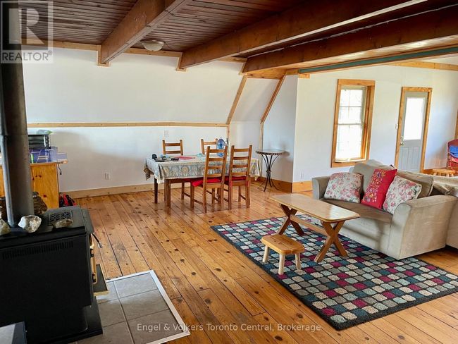 7237 Nottawasaga 6/7 Sideroad, House other with 4 bedrooms, 1 bathrooms and 7 parking in Clearview (Creemore) ON | Image 12
