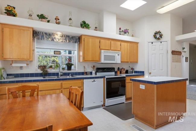 321 S 600 E, House other with 6 bedrooms, 3 bathrooms and 2 parking in Jerome ID | Image 21