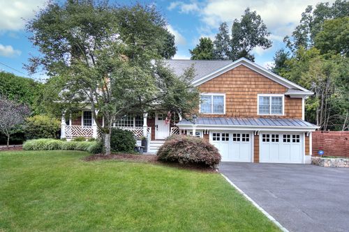 16 Juniper Road, Westport, CT, 06880 | Card Image