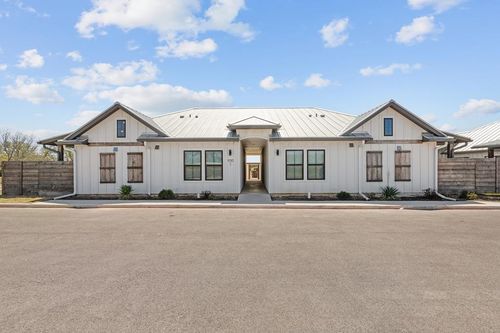 101-930 S Eagle St, Fredericksburg, TX, 78624 | Card Image