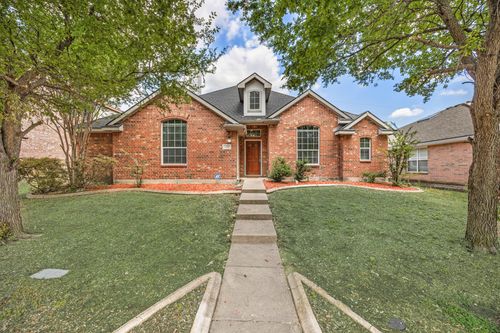 1330 Mercury Ln, Lancaster, TX, 75134-4173 | Card Image