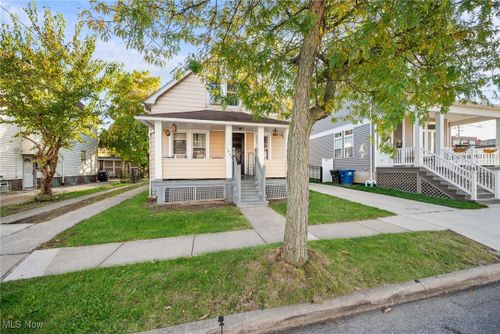 1633 Hopkins Ave, Lakewood, OH, 44107-5024 | Card Image