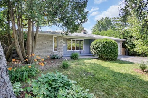 16 Wareham St, Nepean, ON, K2H6P8 | Card Image