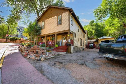 8 Navajo Avenue, Manitou Springs, CO, 80829 | Card Image