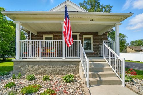 1634 Monroe St, Carleton, MI, 48117-9076 | Card Image