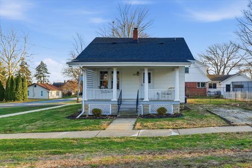 107 E Dunbar St, Mahomet, IL, 61853-6006 | Card Image