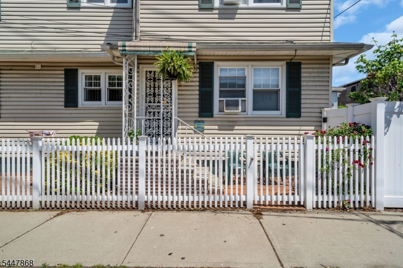 Residential Income in Harrison Town 3