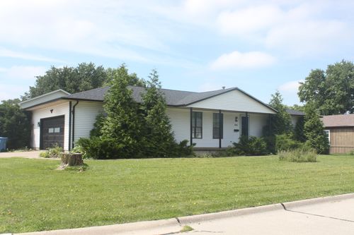 816 Oaklawn Ave, East Moline, IL, 61244-4014 | Card Image