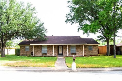 416 Lisa Ln, Desoto, TX, 75115-3236 | Card Image