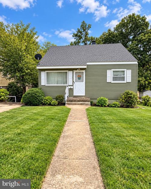 181 Lambert Dr, Manassas Park, VA, 20111-1827 | Card Image