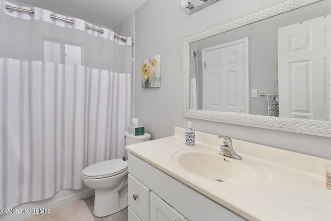 27 Schooners Sq, Condo with 2 bedrooms, 1 bathrooms and null parking in Freehold NJ | Image 20
