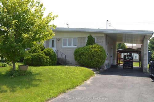 545 Ghislain St, Hawkesbury, ON, K6A2X7 | Card Image