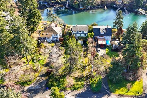304 Bessborough Ave, Victoria, BC, V9B1T7 | Card Image