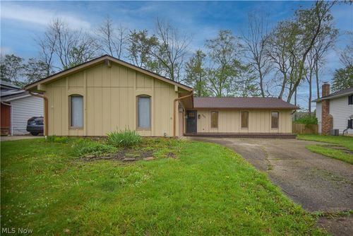 3541 Monte Vista Dr, Brunswick, OH, 44212-3649 | Card Image