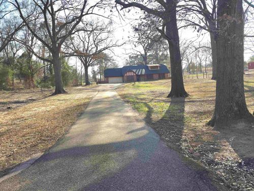 595 County Road 1100, Daingerfield, TX, 75638-6811 | Card Image