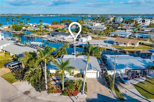 11860 Island Ave, MATLACHA, FL, 33993-9723 | Card Image