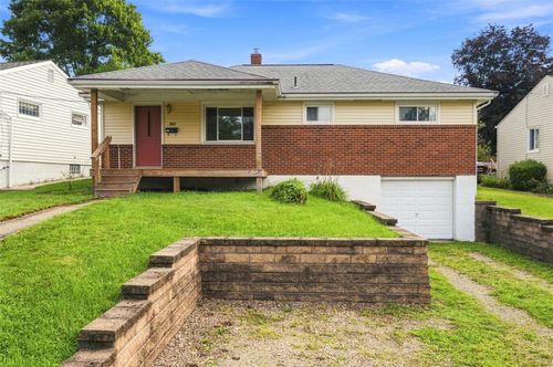 541 Arizona Dr, Lower Burrell, PA, 15068-3365 | Card Image