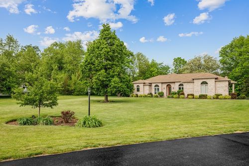 8811 Ryan Ct, Kingston, IL, 60145-8276 | Card Image