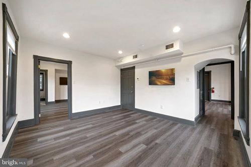 3-119 S Broad St, KENNETT SQUARE, PA, 19348-3133 | Card Image