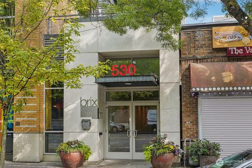 apt-504-530 Broadway E, Seattle, WA, 98102-6228 | Card Image