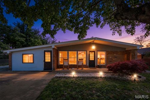 604 Maple St, Farmington, MO, 63640-1924 | Card Image
