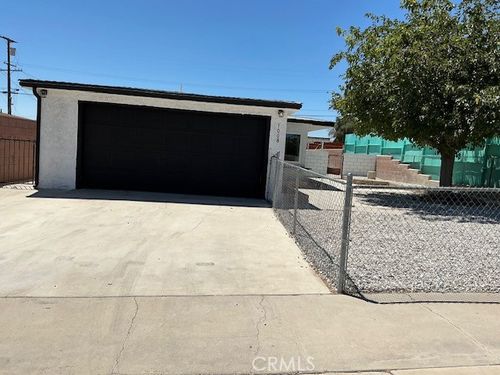 1008 E Elizabeth St, Barstow, CA, 92311-4019 | Card Image
