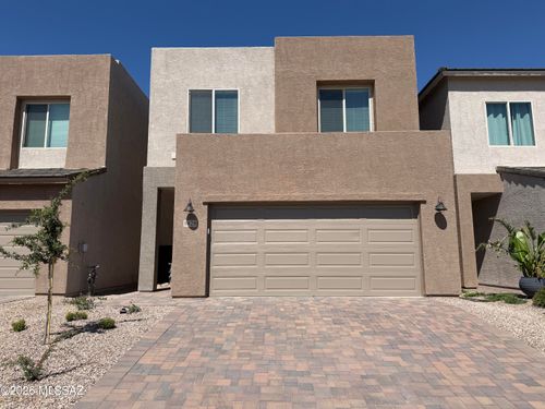8829 N Sherry Cervi Way, Tucson, AZ, 85743-5529 | Card Image