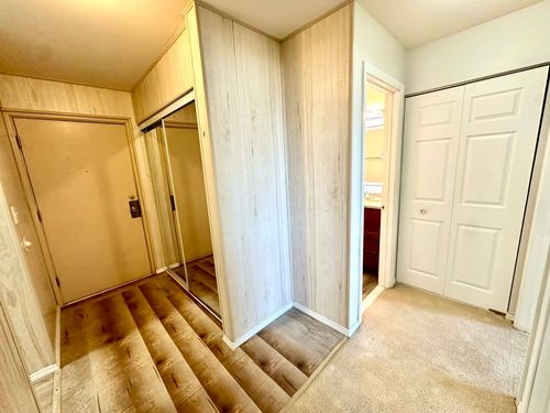 203-1880 Bonnie Ln, Hoffman Estates, IL, 60169-1049 | Card Image