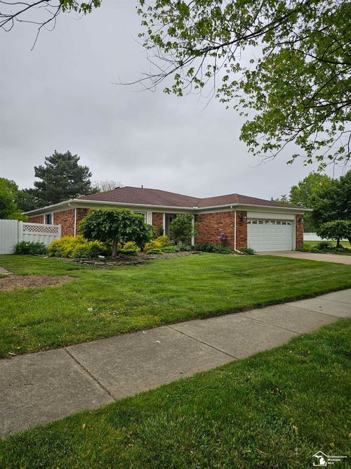 22149 S Chipmunk Trail Street, Woodhaven, MI, 48183 | Card Image