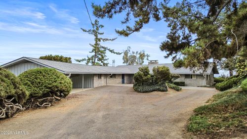 609 Skyline Dr, Sunnyside, WA, 98944-1839 | Card Image