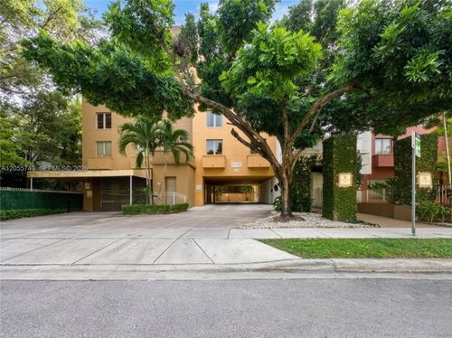 44-2630 Sw 28th St, Miami, FL, 33133-3870 | Card Image
