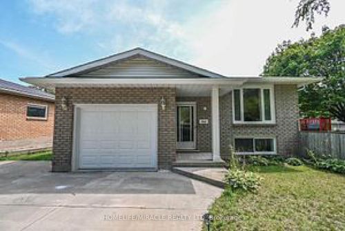 7760 Cavendish Dr, Niagara Falls, ON, L2H2T8 | Card Image