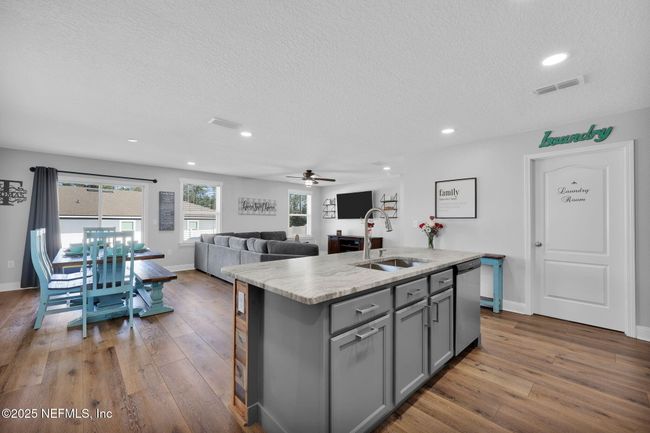 1757 Eagle View Way, House other with 3 bedrooms, 2 bathrooms and null parking in MIDDLEBURG FL | Image 11