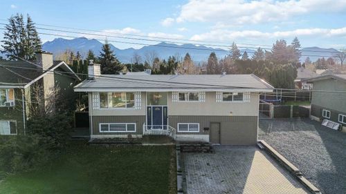 {{alt}} | Card Image