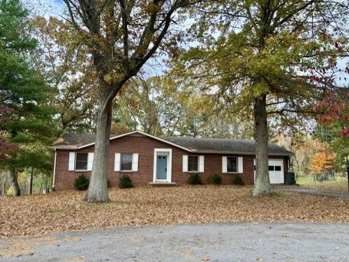 501-501 Ridgecrest Dr, Abingdon, VA, 24210-2305 | Card Image