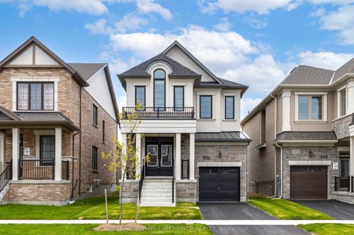 700 Mika St, Innisfil, ON, L9S0R7 | Card Image