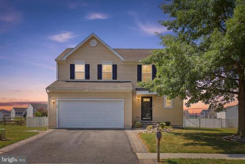 304 Christiana River Dr, CLAYTON, DE, 19938-3925 | Card Image
