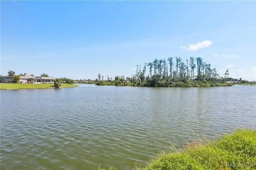 1717 Danbury Dr, SUN CITY CENTER, FL, 33573-5222 | Card Image
