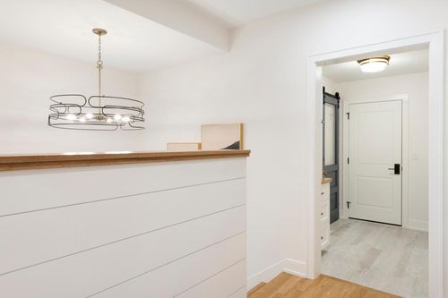 main-level-231 Manitoba Avenue N, Wayzata, MN, 55391 | Card Image