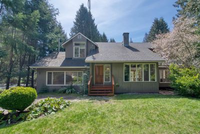 7309 Redrooffs Rd, House other with 2 bedrooms, 3 bathrooms and 4 parking in Sechelt BC | Image 2