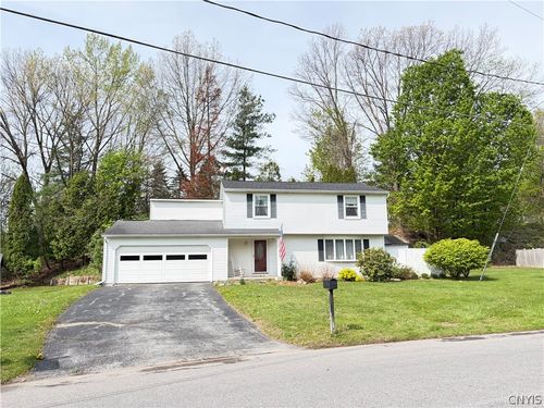 7637 Sandy Ln, Syracuse, NY, 13212-1246 | Card Image